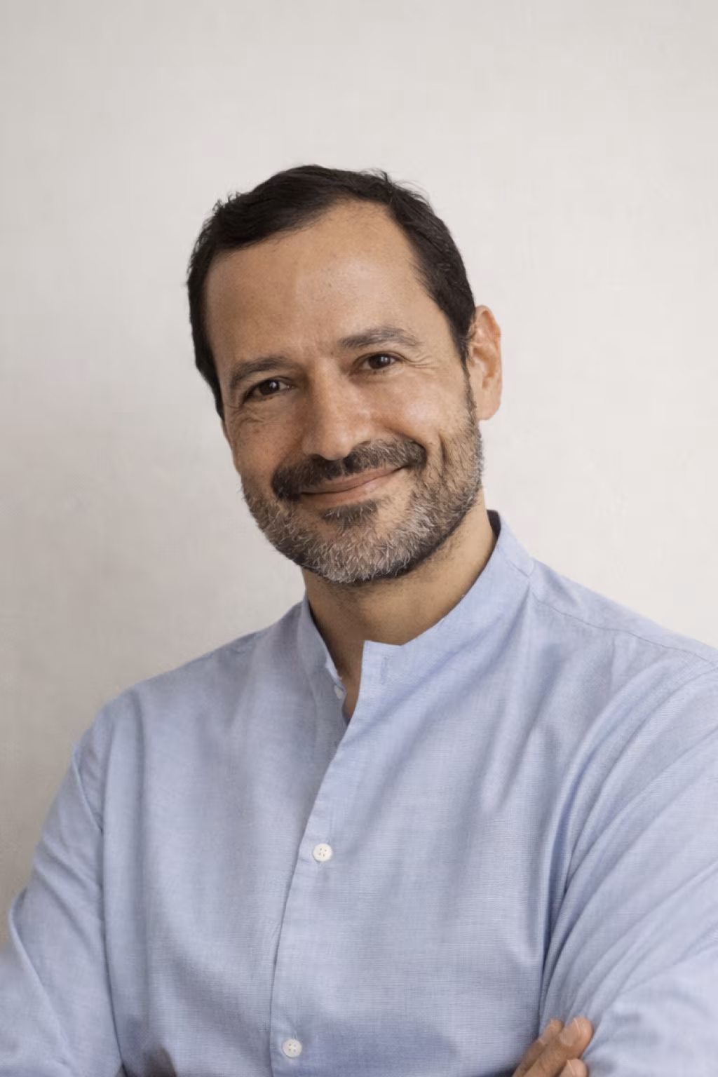 Retrato de Juan Ramírez, cofundador y vicepresidente de Fundación Inawe