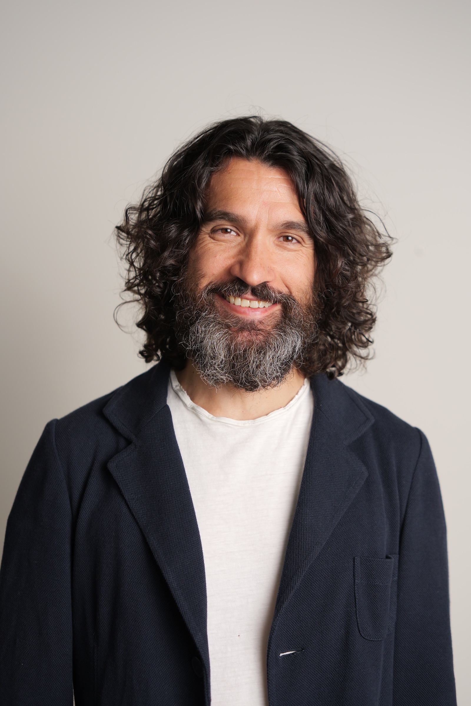 Dr. Gustavo Diez